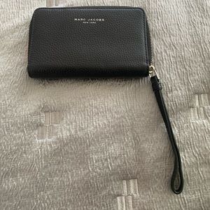 Marc Jacob’s wristlet small wallet